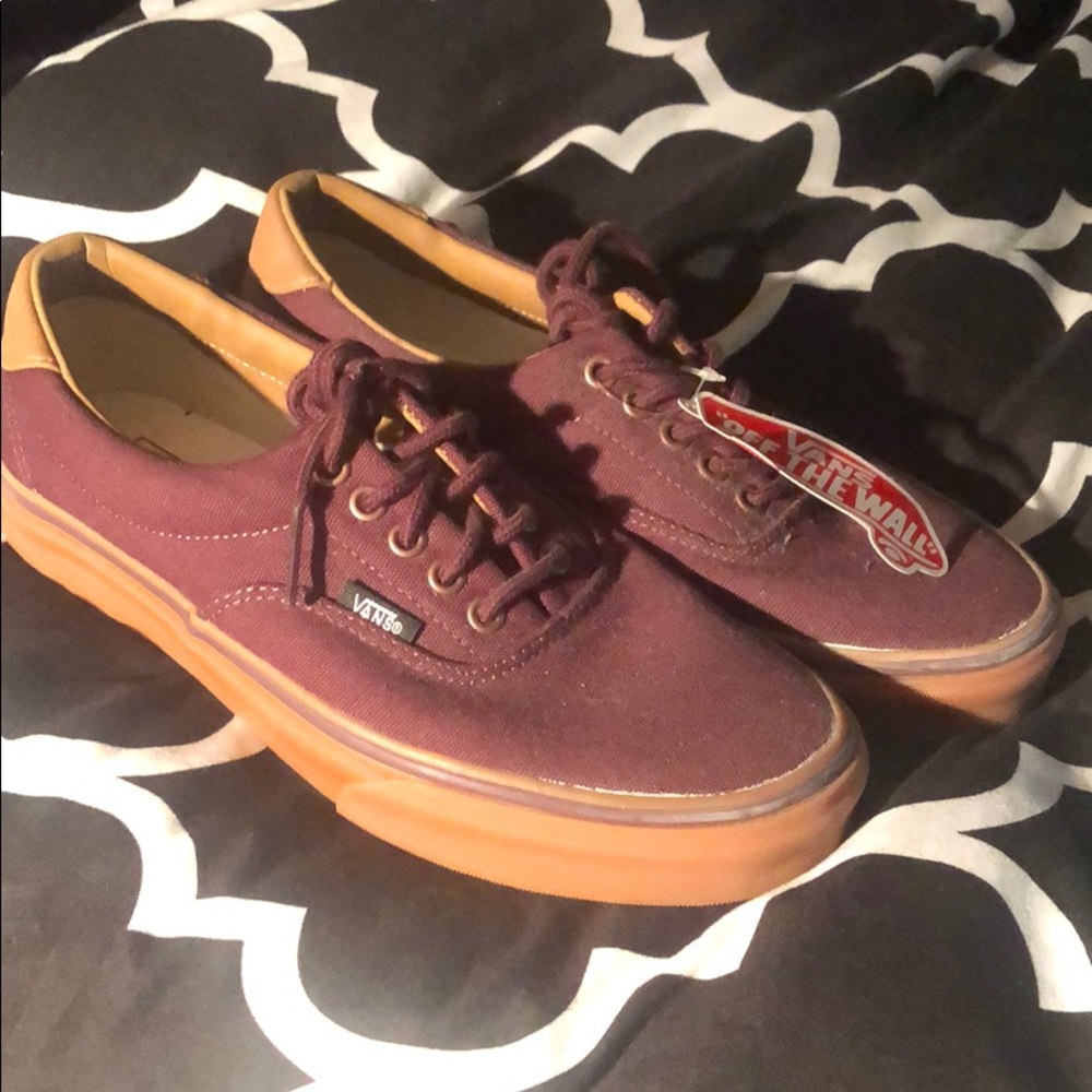 NWT  Classic Vans. Burgundy & brown gum bottom.